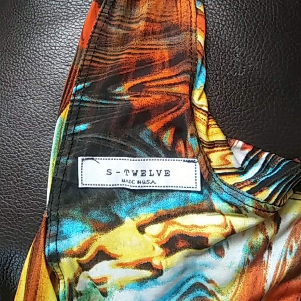 Dresss - Picture 4 of 4